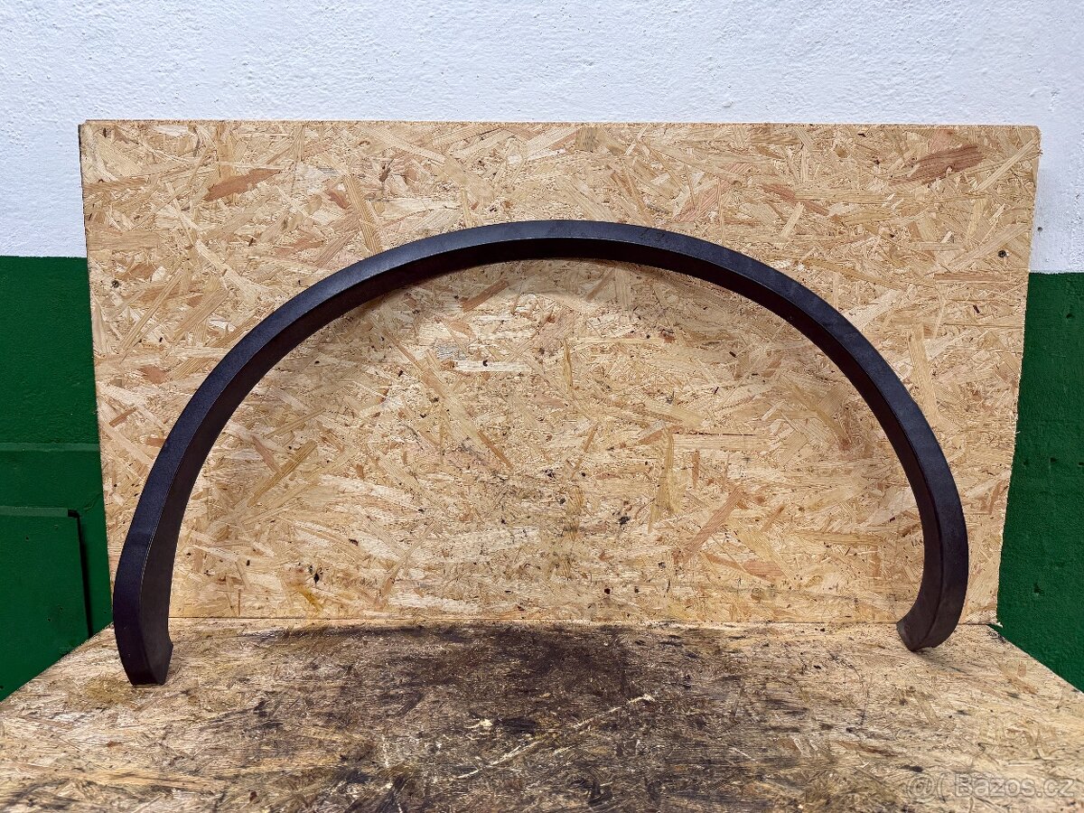 ZADNÍ LEVÝ LEM BLATNÍKU VW TOUAREG 7P 7P6854819B