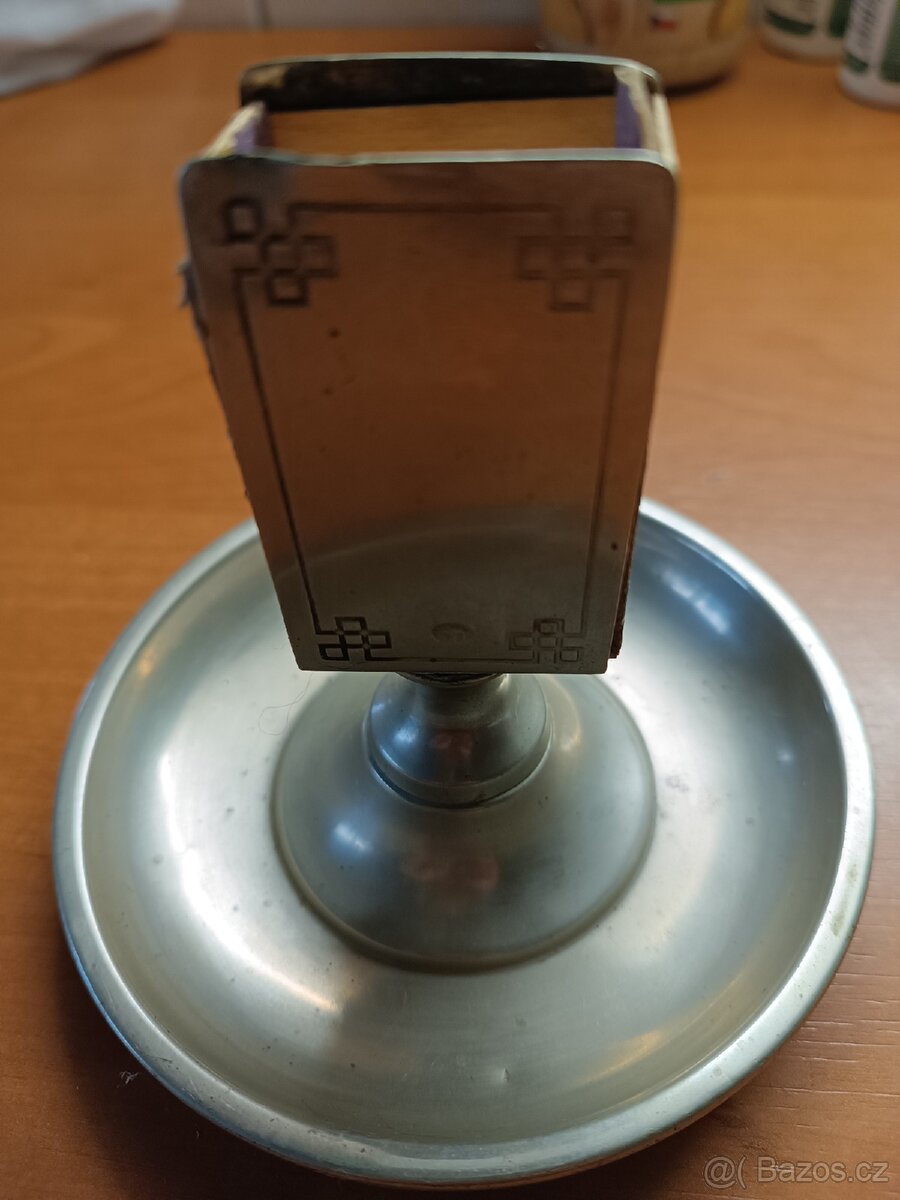 Starožitný popelník