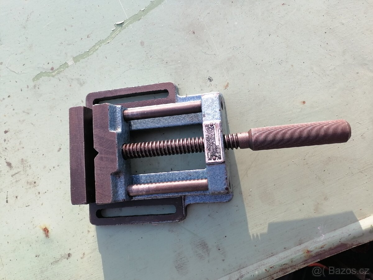 Strojní svěrák pod vrtačku