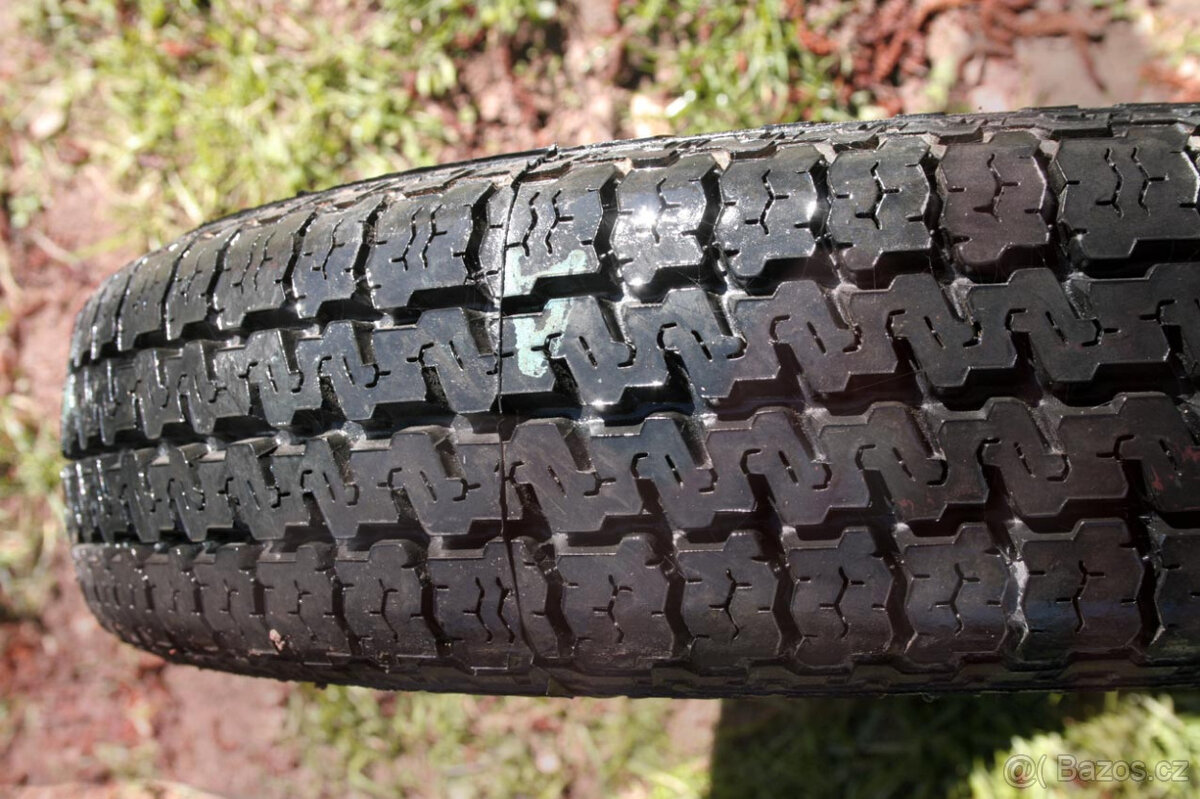 Nepoužitá pneu Pirelli 135 R13 69s