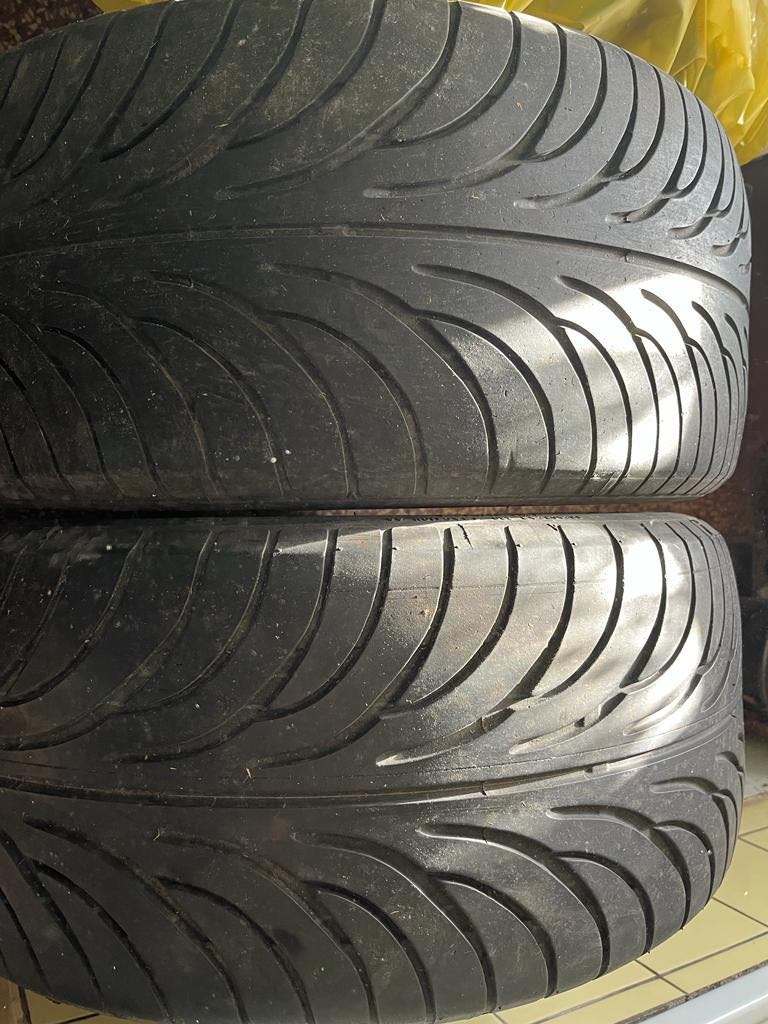 Prodám dvě pneu 255/45/18