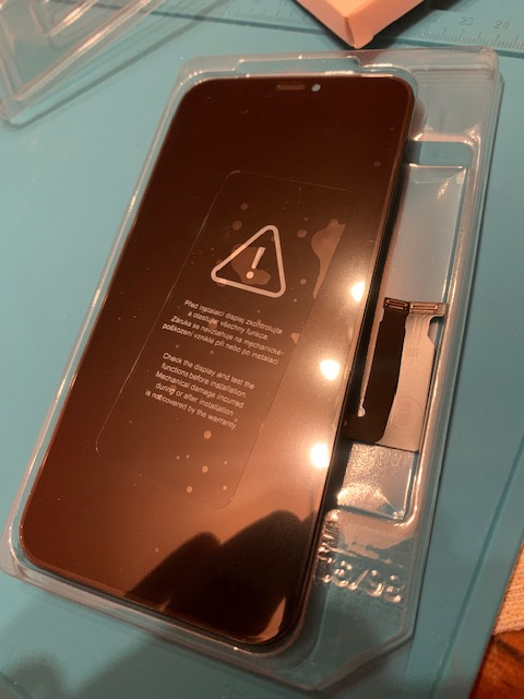 Apple iPhone XR - LCD Displej + Dotykové Sklo