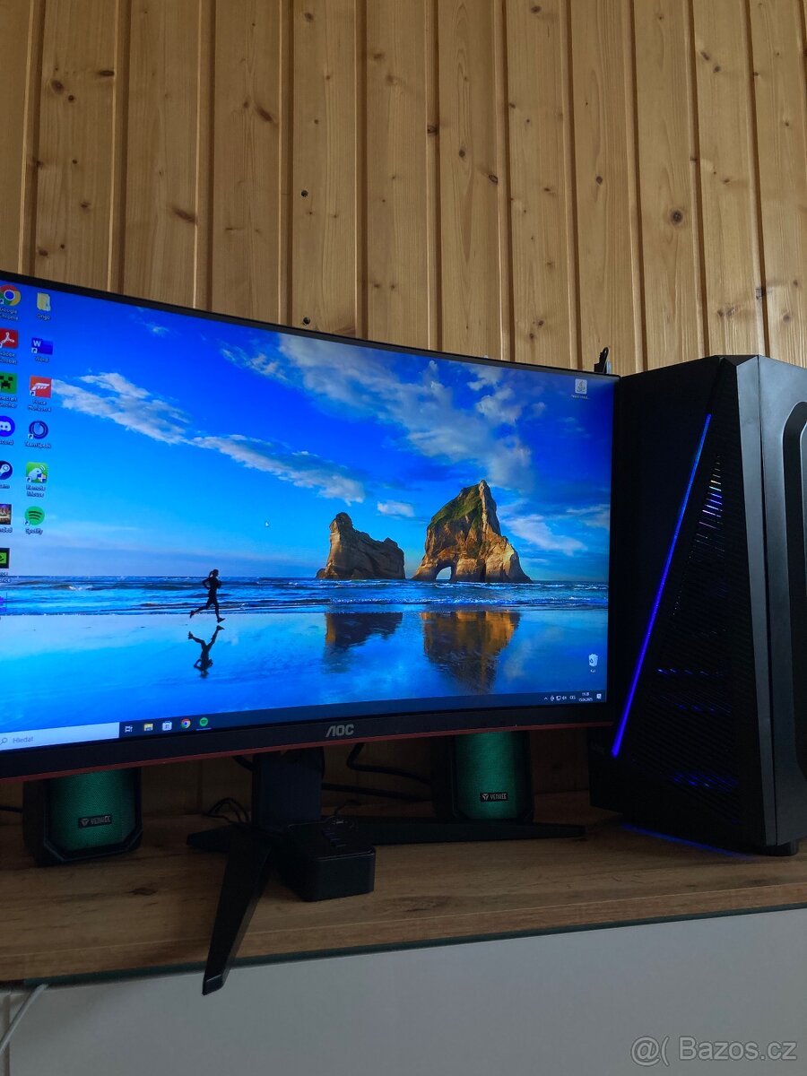 PC sestava- počítač, monitor a vybavení
