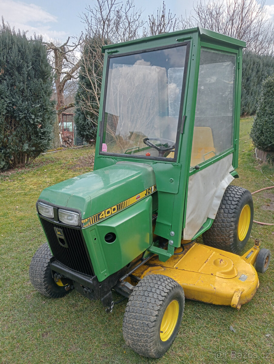Prodám-traktor JOHN DEERE 400 Hydro