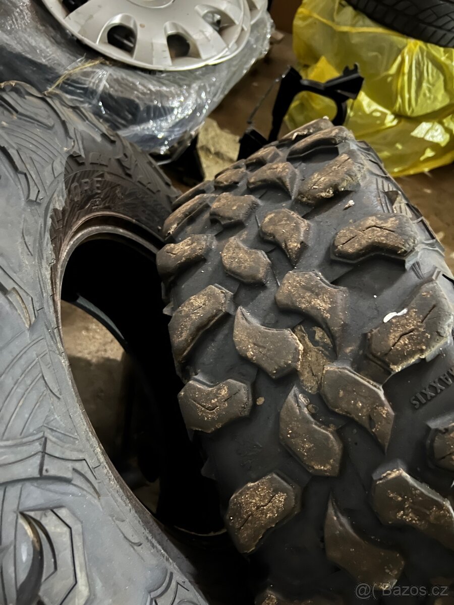 Maxxis Carnivol 32x10 R15 Can-Am Maverick