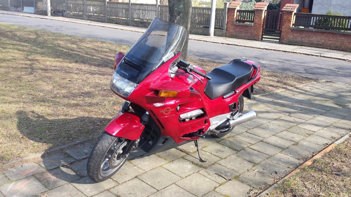 Honda 1100 ST Pan european