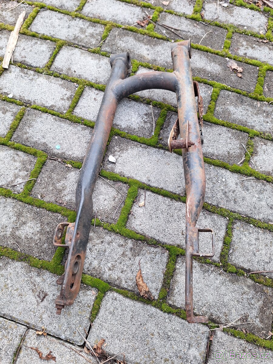 Cz motokros zadna kyvka