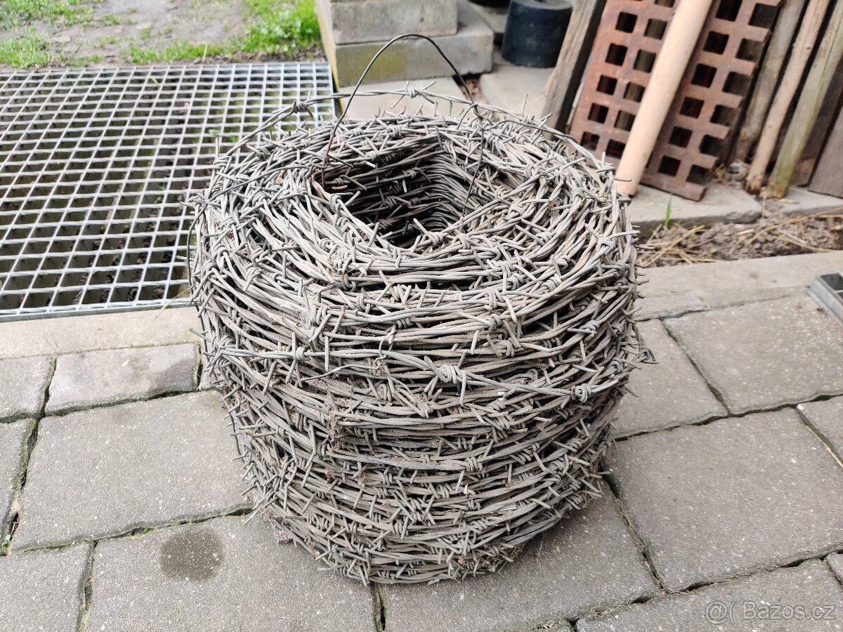 Ostnatý drát Zn 2.0 mm 29 kg cca. 380 m