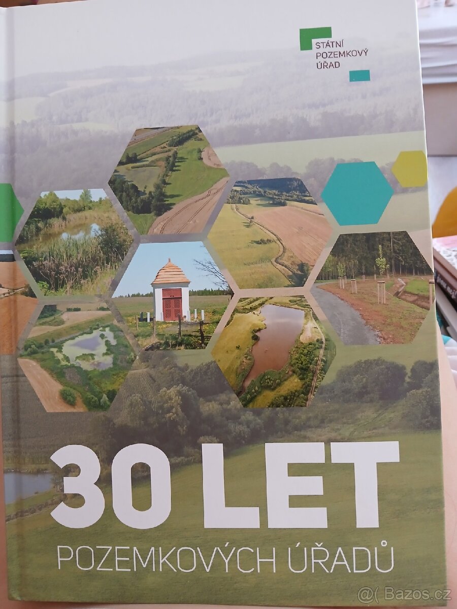 30 let pozemkových úřadů