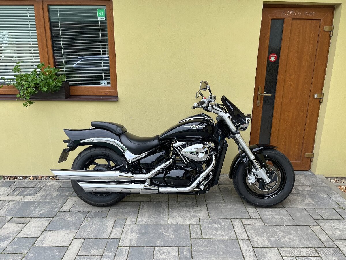 Suzuki M800 Intruder