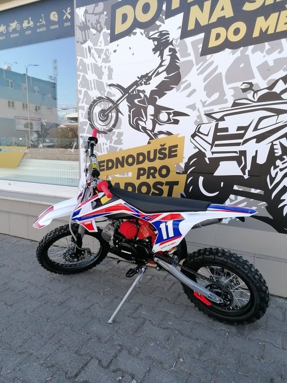 Pitbike Shark 125ccm 17x14 červená