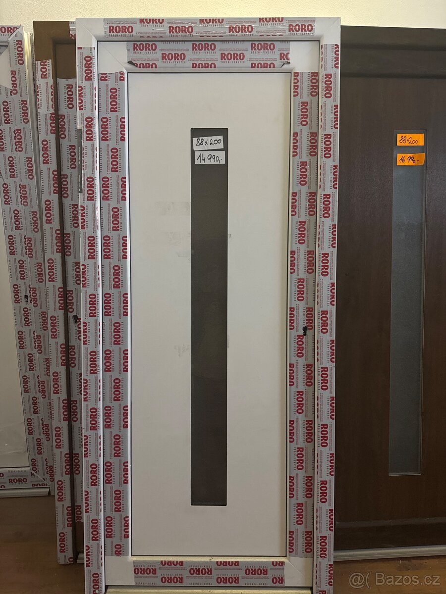 vchodové plastové dveře