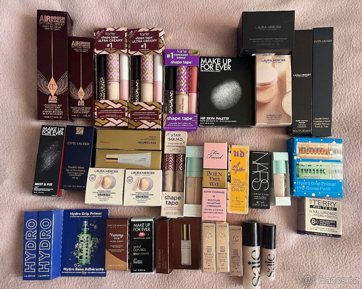 Dekorativní kosmetika