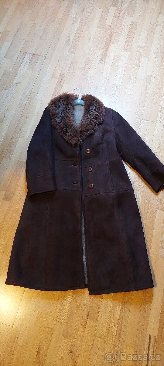 Hnědý 3/4 kožich z beránka, vel 40