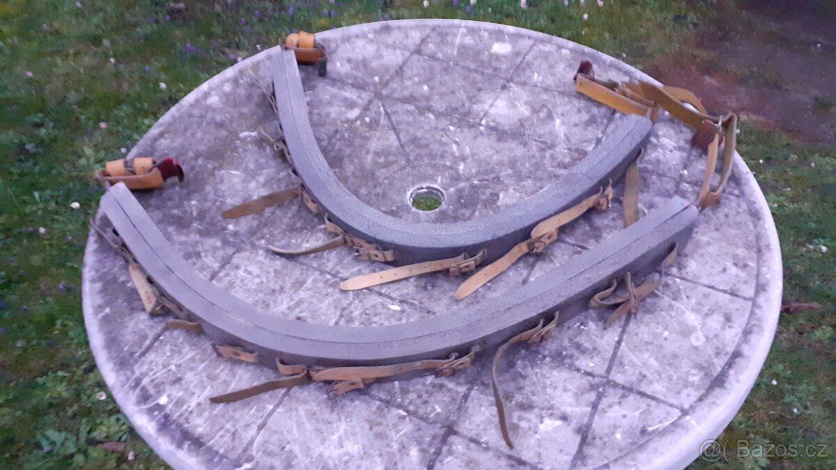 Škoda 1000MB - gumové střešní nosiče