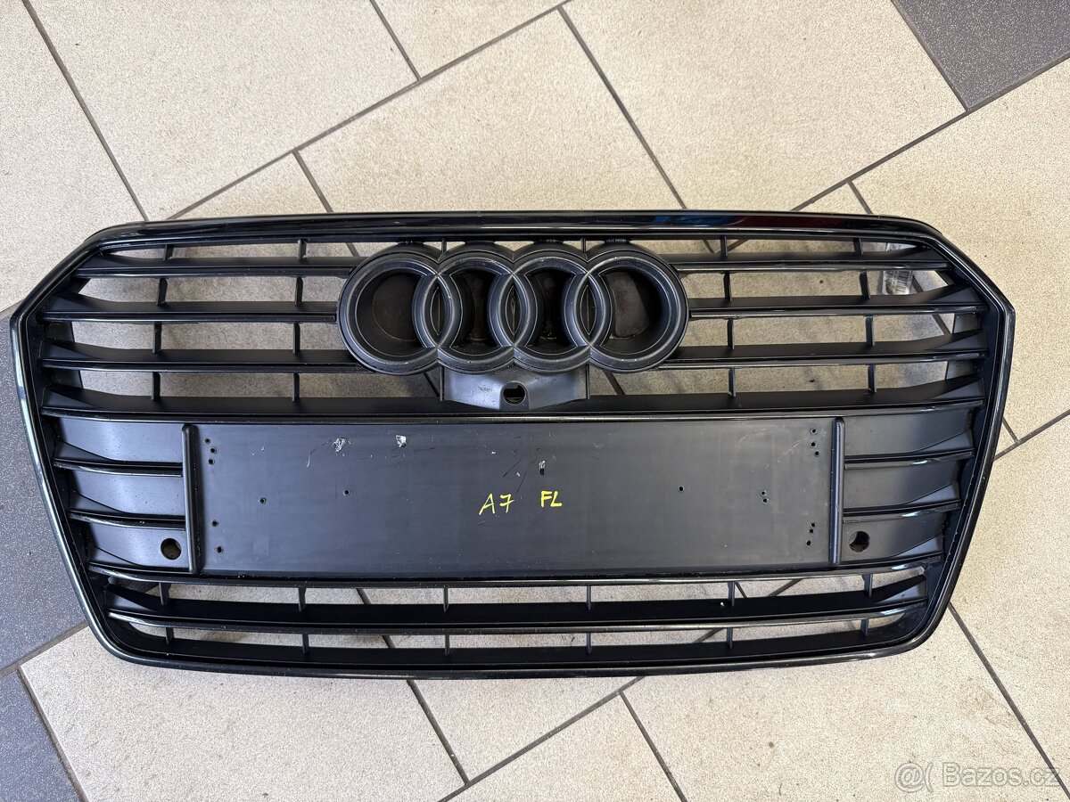 Maska Audi A7 2015- , facelift černá