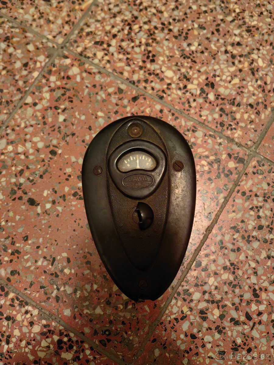 Jawa perak spinacka hluboká