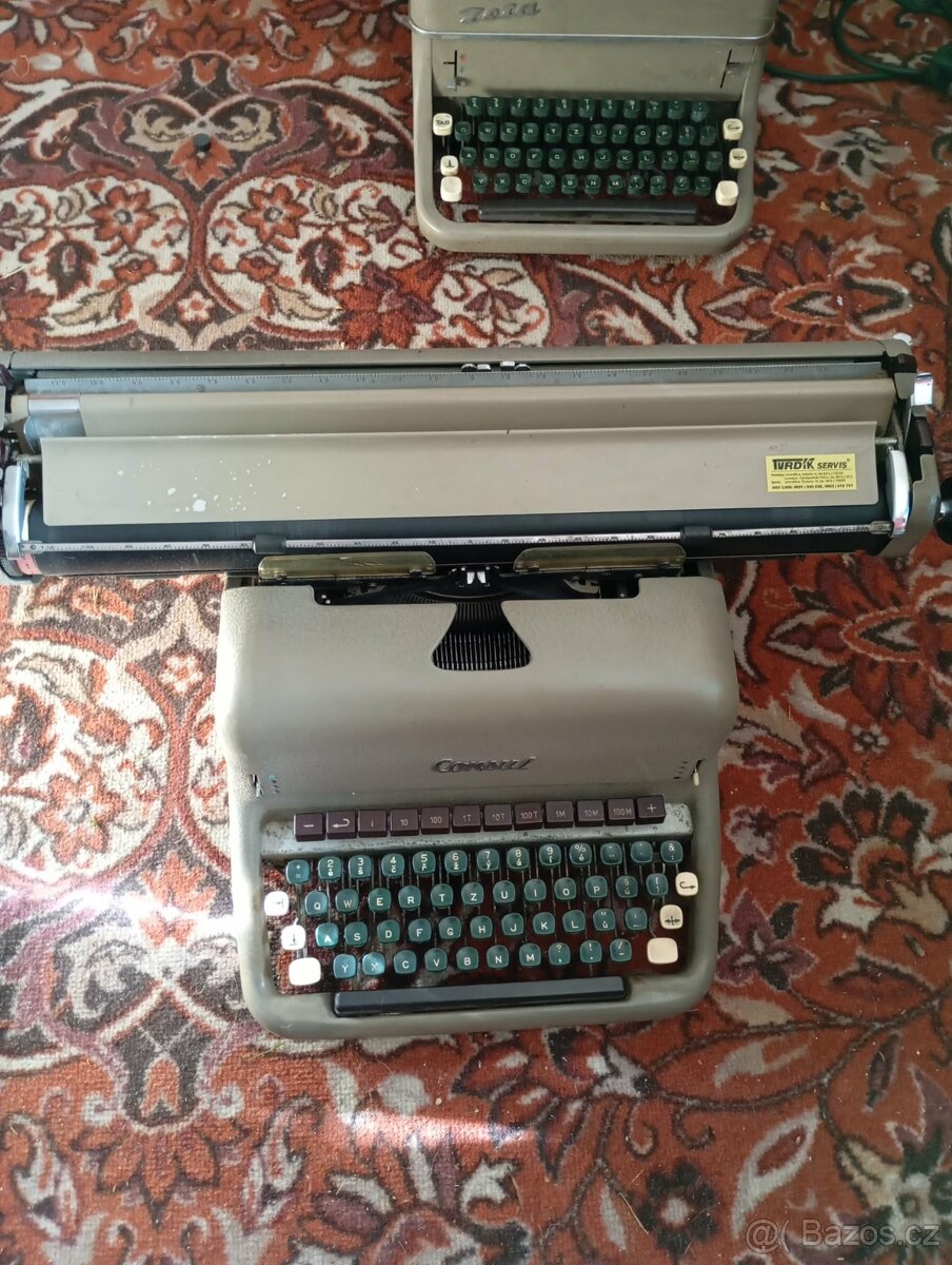 Prodám psací stroj