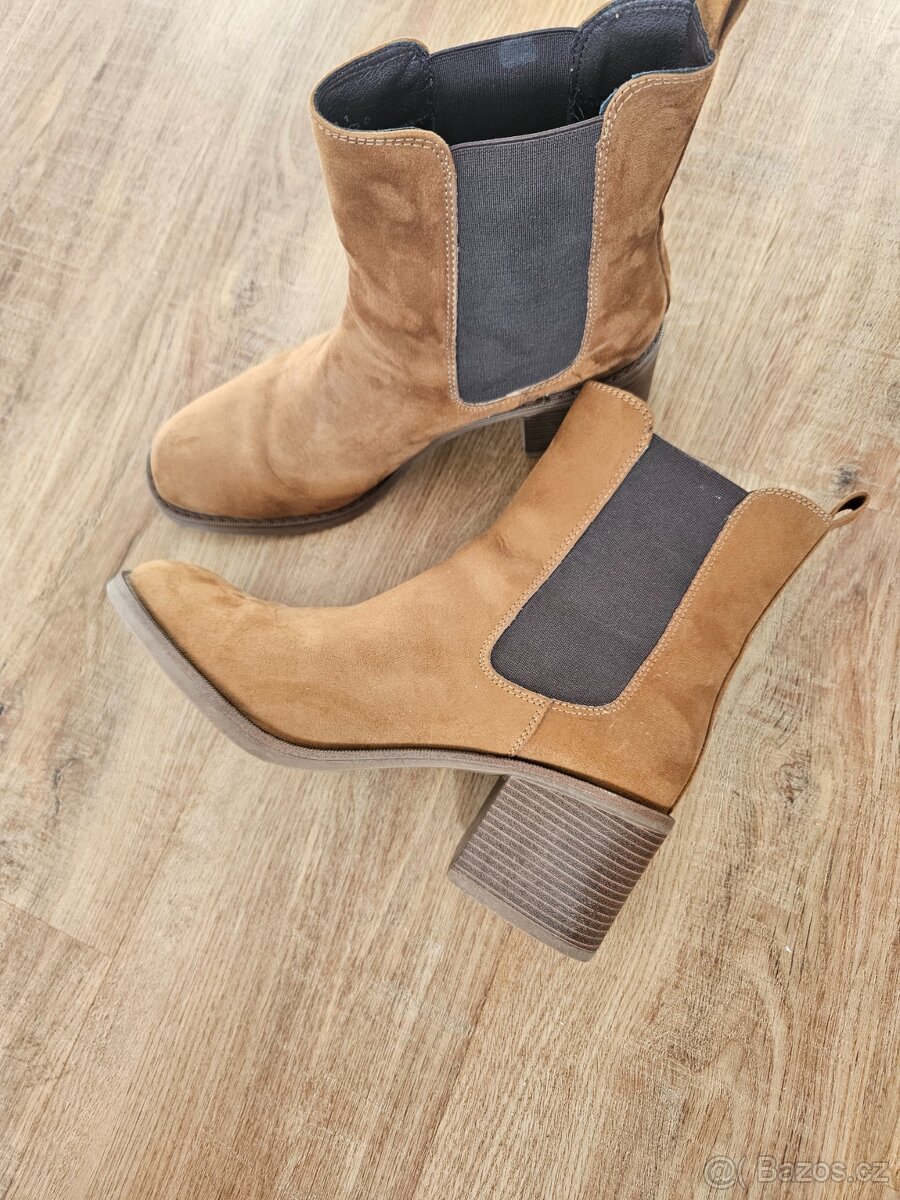 Dámské boty zn. Deichmann