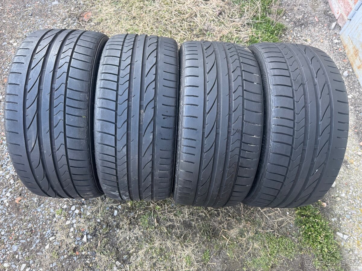 4 letní Bridgestone pot.235/35ZR 19 87Y