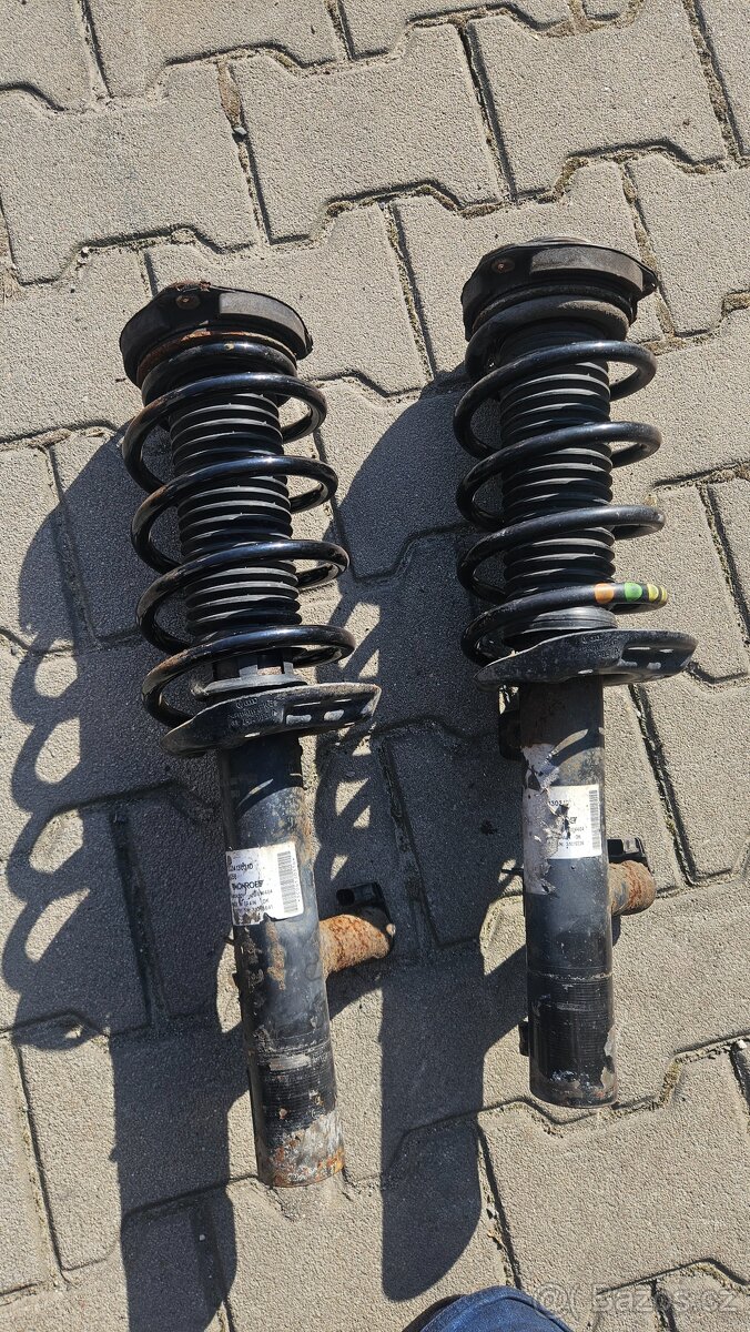 Přední tlumiče DCC 3C0413031D VW Passat CC