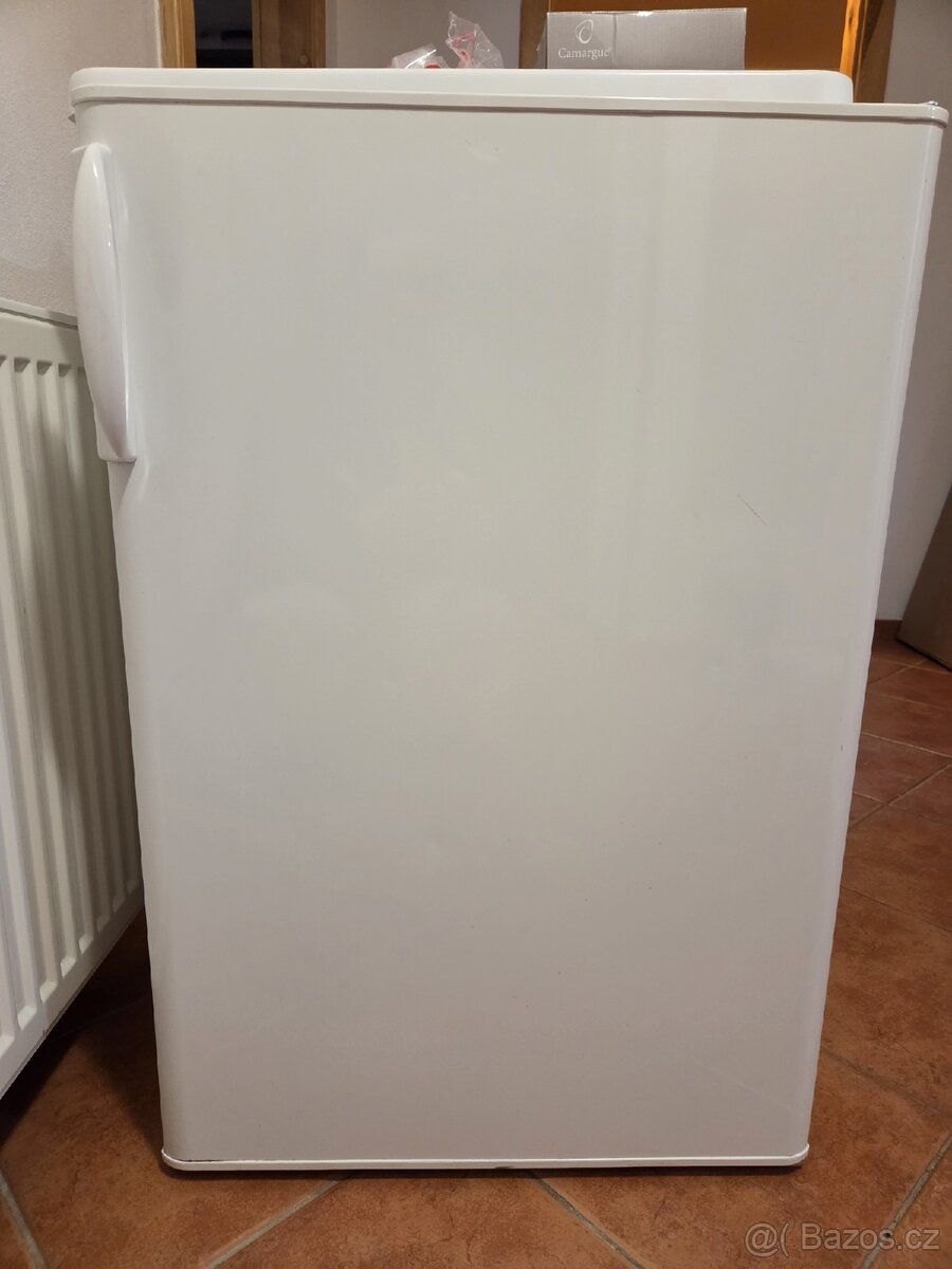 Lednice IKEA 55cm široká, pod linku