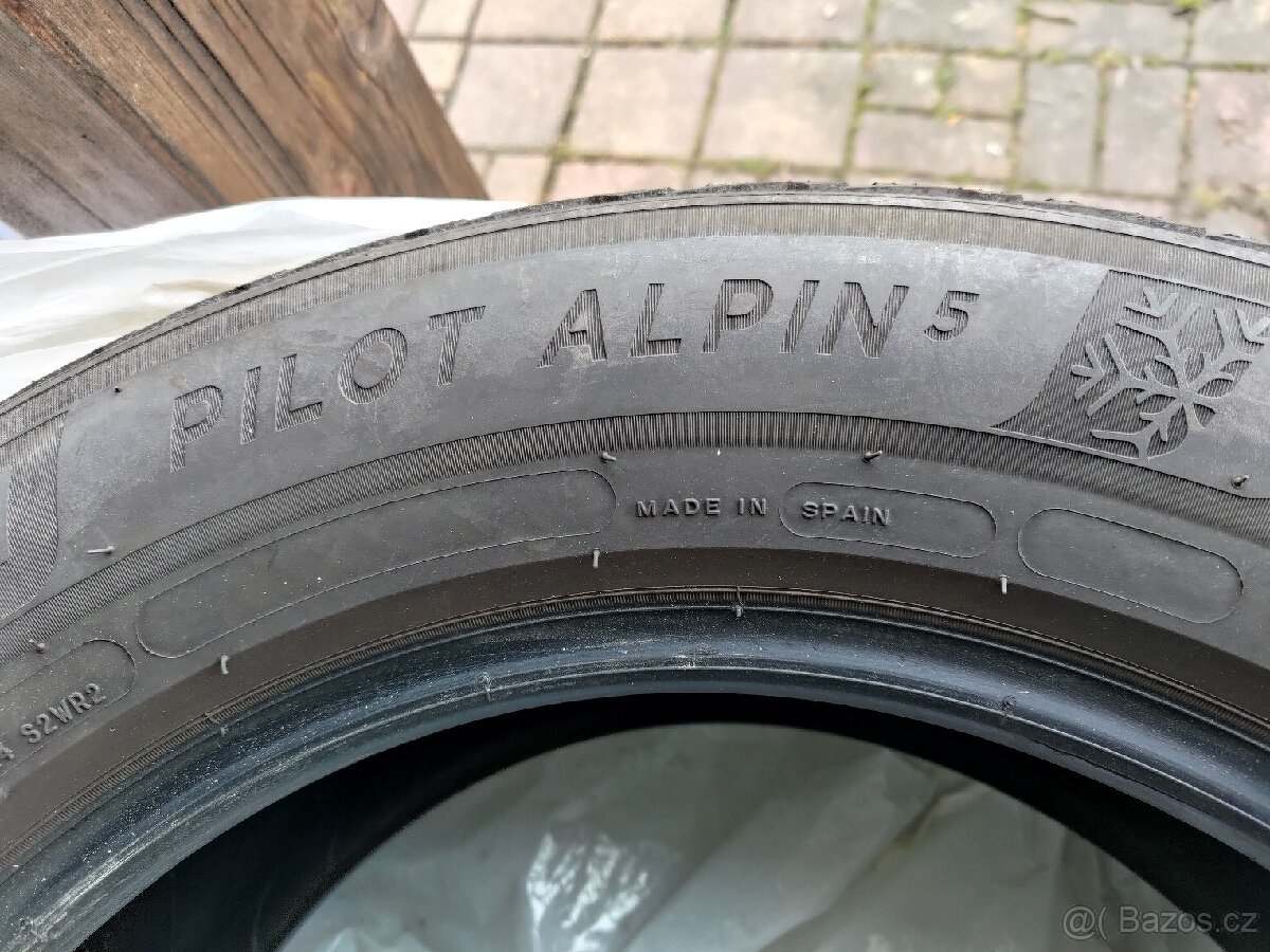 4ks zmní pneu za 1000, Michelin Pilot Alpine 5, 235/55R17