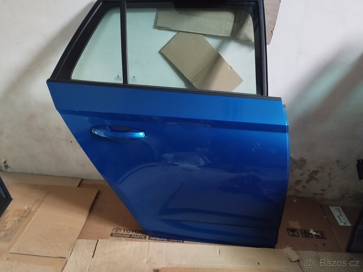 Pravé zadní dveře Škoda fabia 3 kombi modrá race
