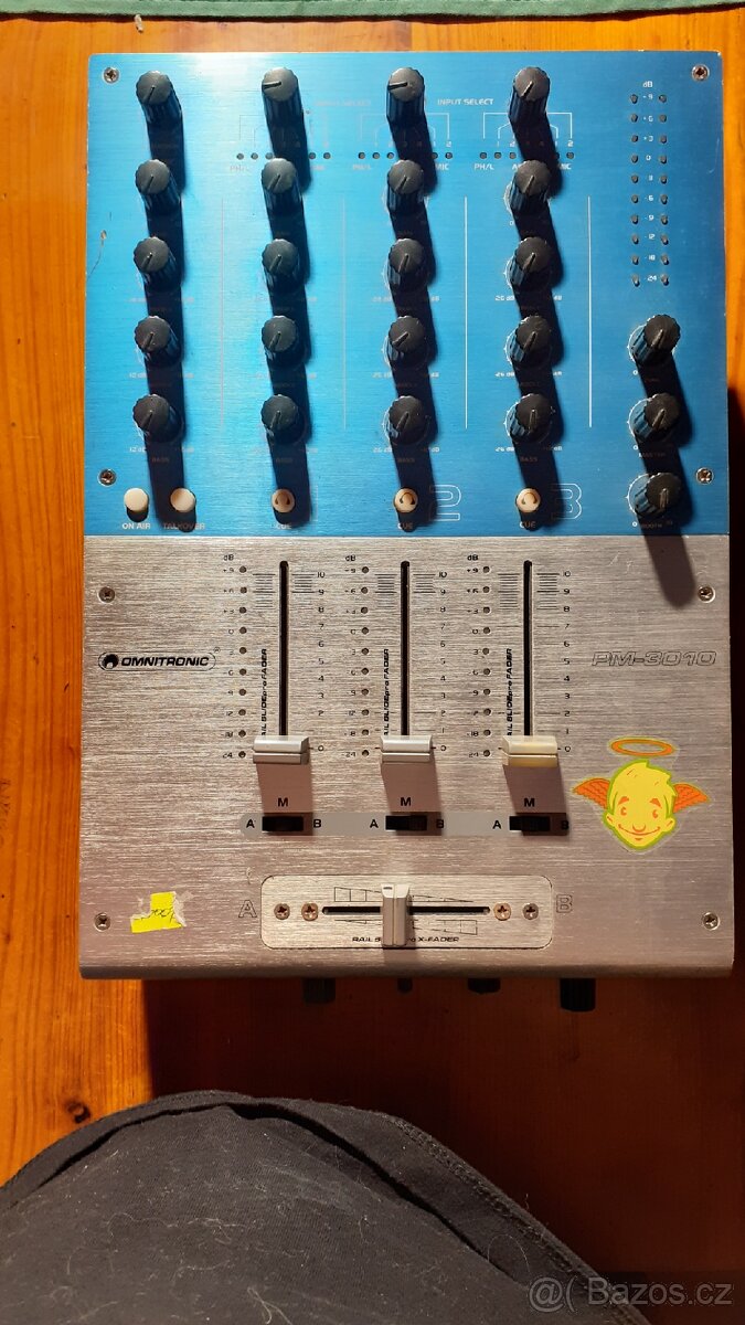 DJ mix omnitronic