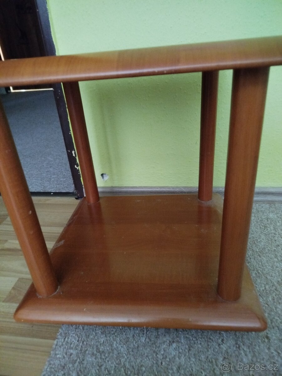 Noční stolek