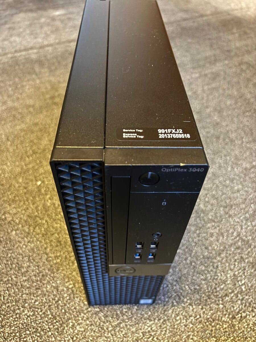 OptiPlex 3040 s příslušenstvím