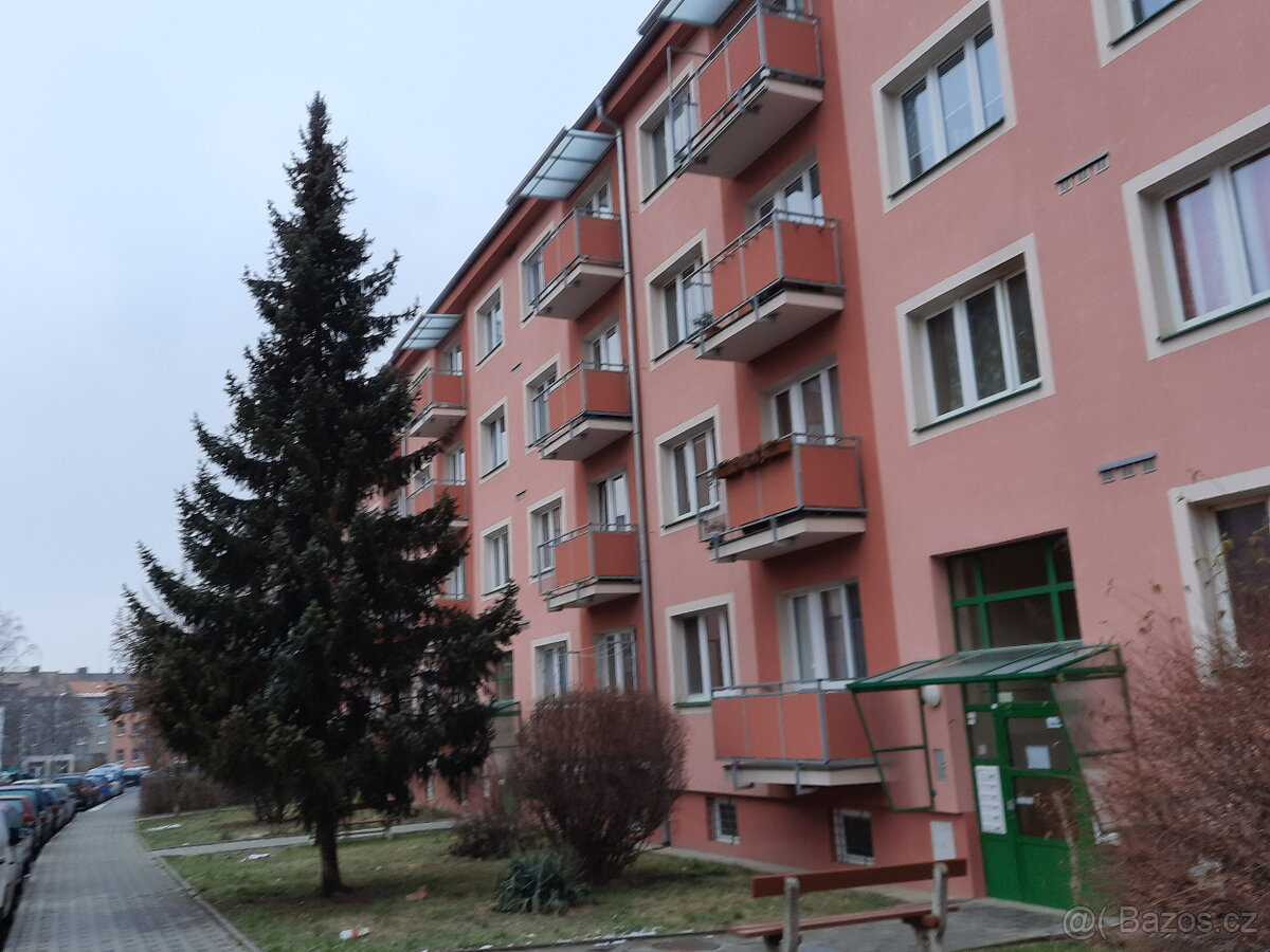 Zrekonstruovaný 1kk kousek od centra Teplic, Svojsíkova