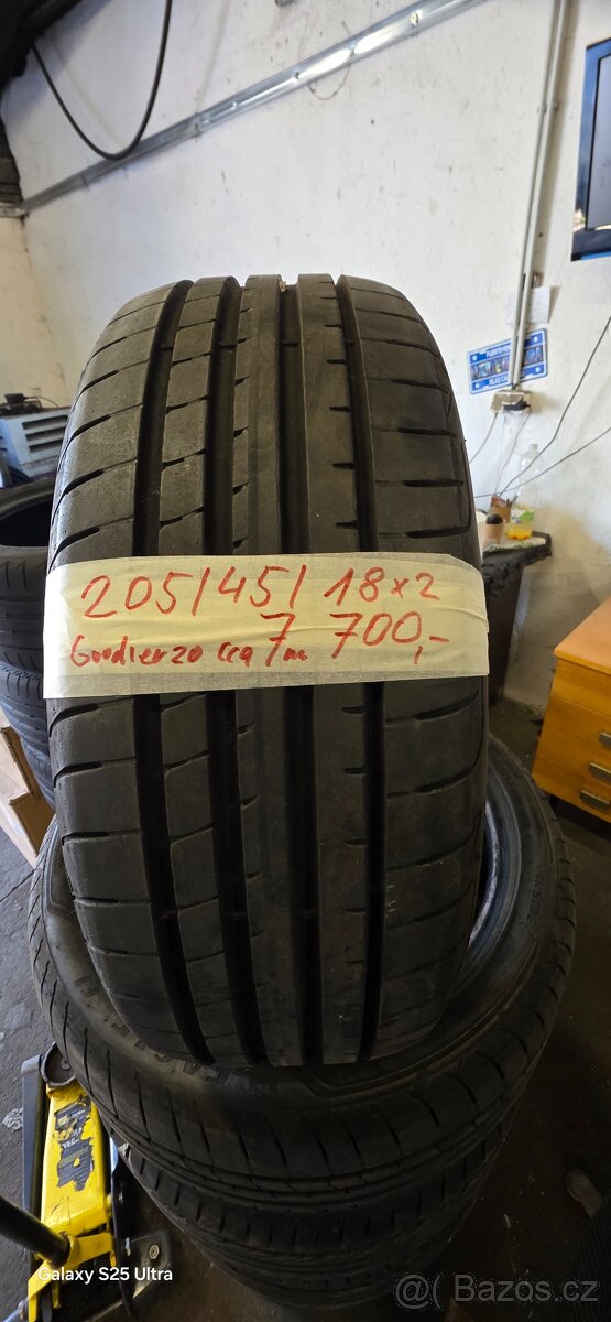 Prodám 2ks pneu 205/45/18