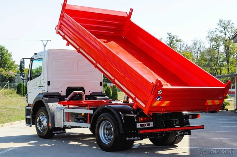 TŘÍSTRANNÝ SKLÁPĚČ - VYKLÁPĚČ MERCEDES BENZ AXOR 1824 - EU4