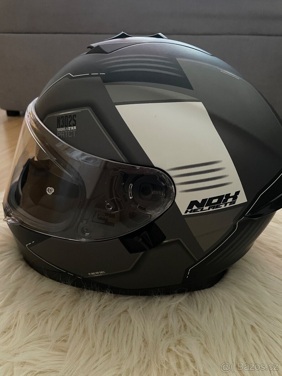 Moto helma NOX