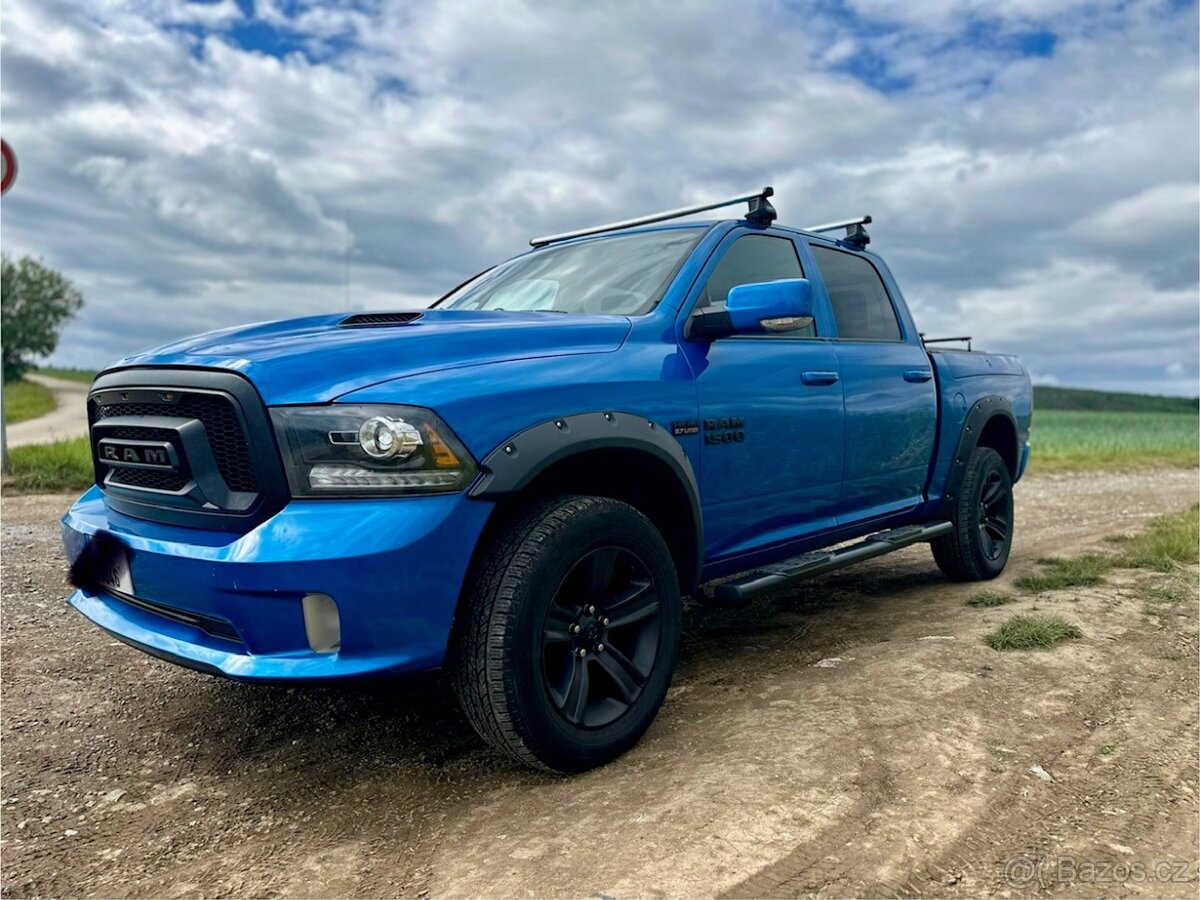 Dodge RAM 1500 Sport  5,7L V8