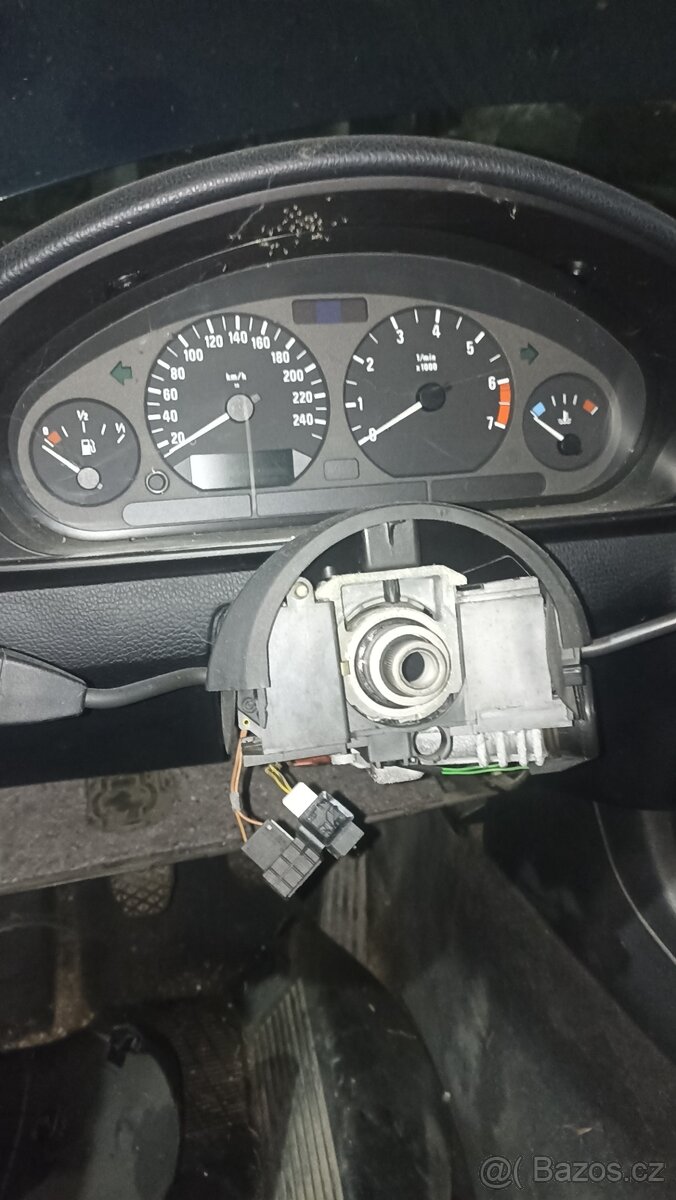 Bmw e36 compact ND kufr, světla, kastle atd.