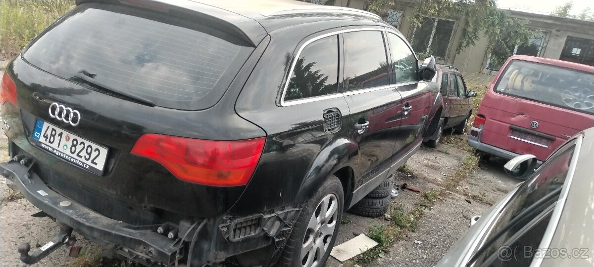 Audi Q7 3.0tdi 171kw veškeré autodíly
