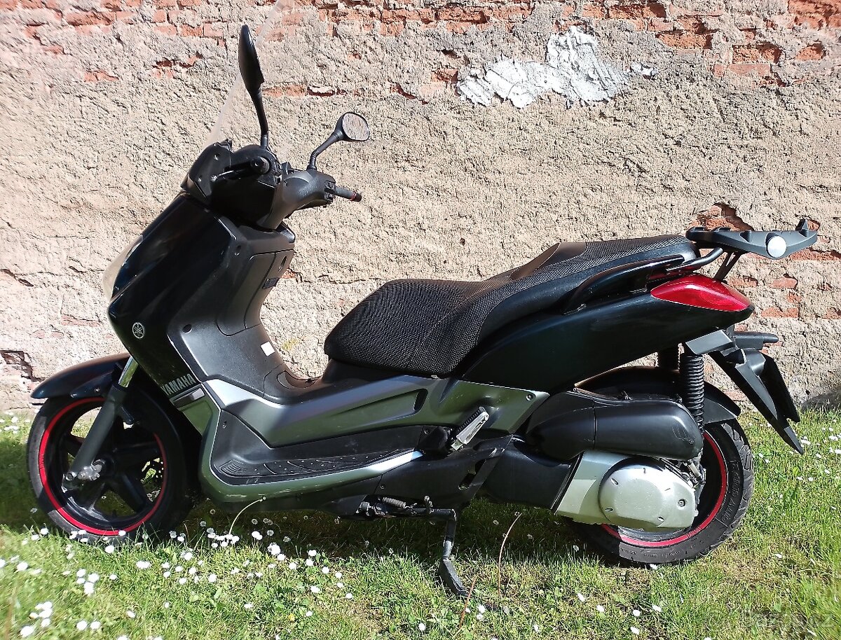 Yamaha Xmax 250