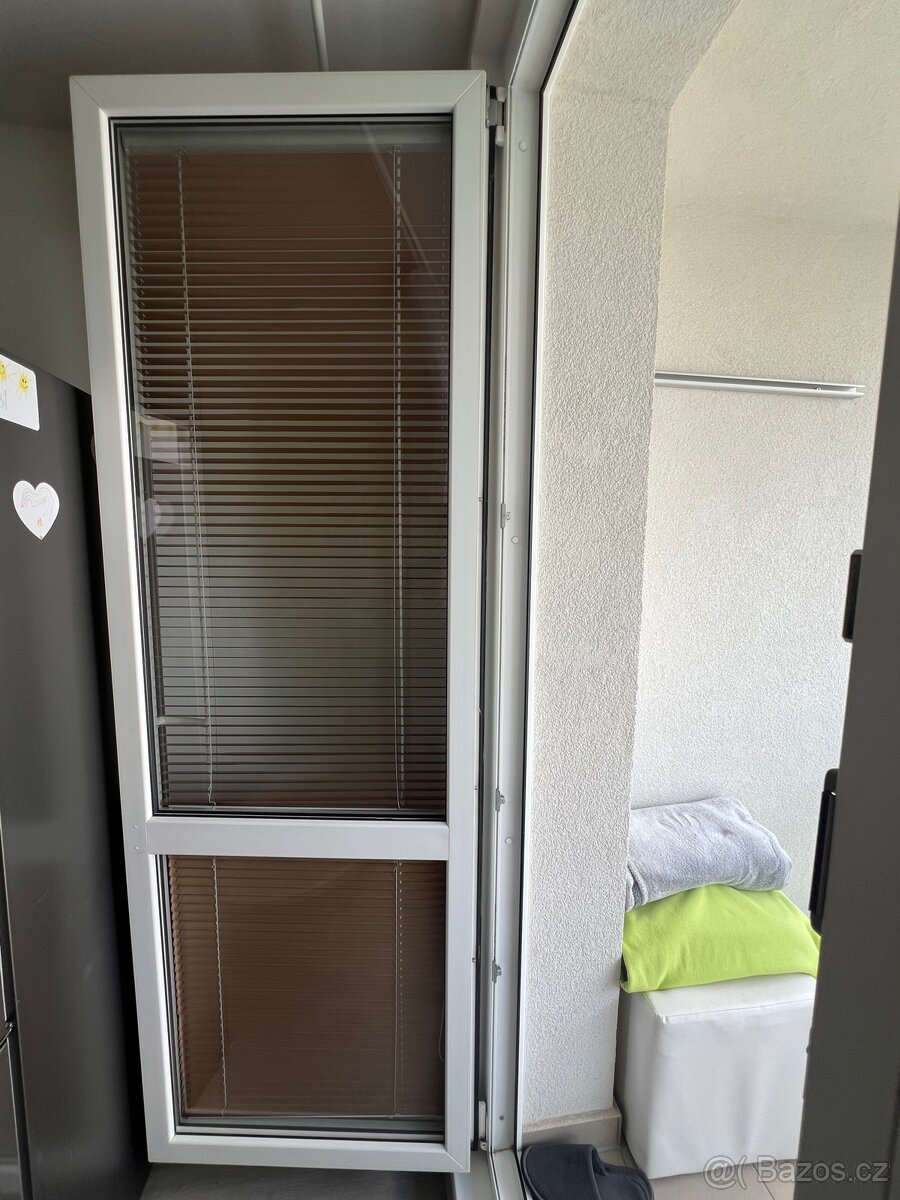 Přídavné balkonové dveře proti hmyzu