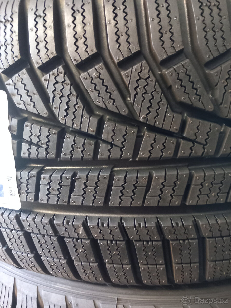 215/55R17 NOVÉ ZIMÁKY NA ŠKODA OCTAVIA IV