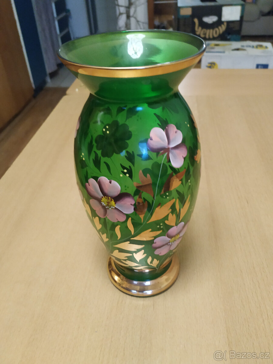 Skleněná váza, cca 25 cm vysoká