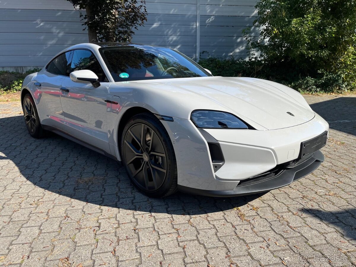 Porsche Taycan TURBO 2025
