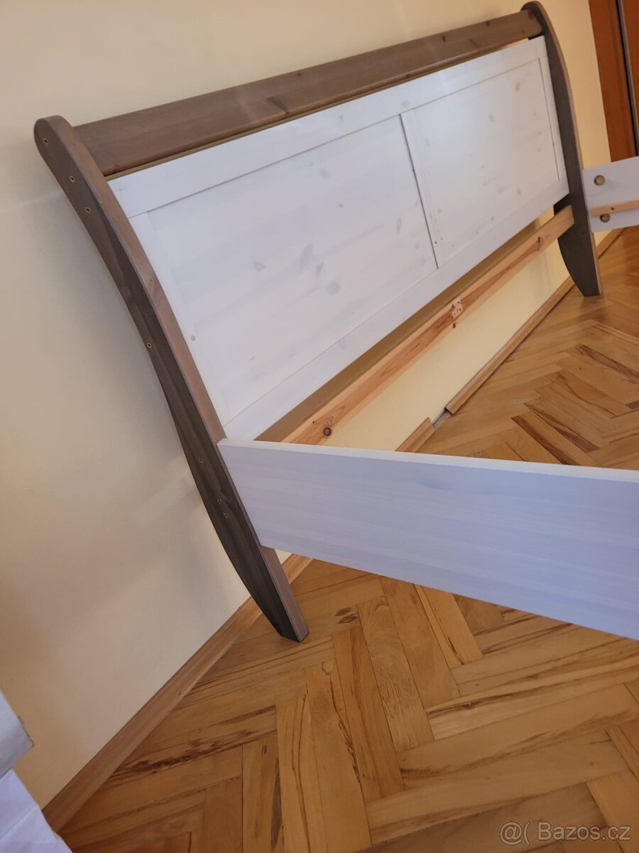 Manželská postel