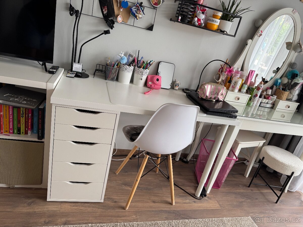 Psací stůl LAGKAPTEN,ikea