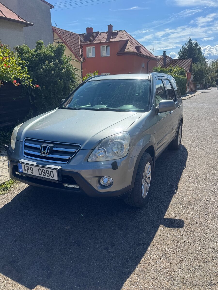 Honda CR-V 2.2 dtci 2005 4x4 , tažné zařízení ,