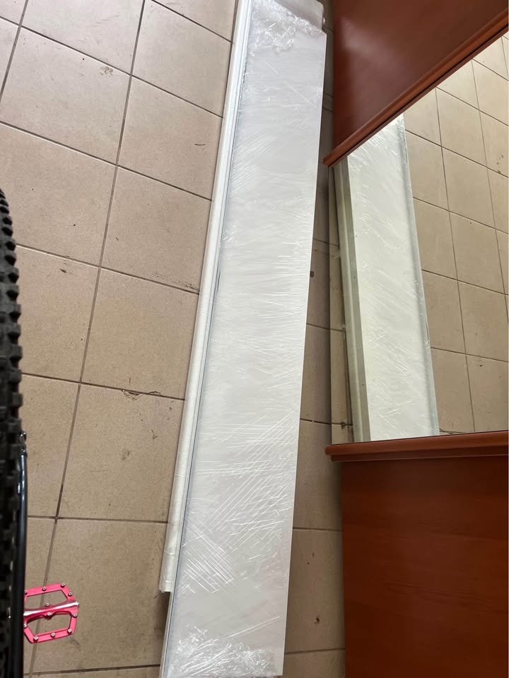 venkovní hliníkové parapety 2x