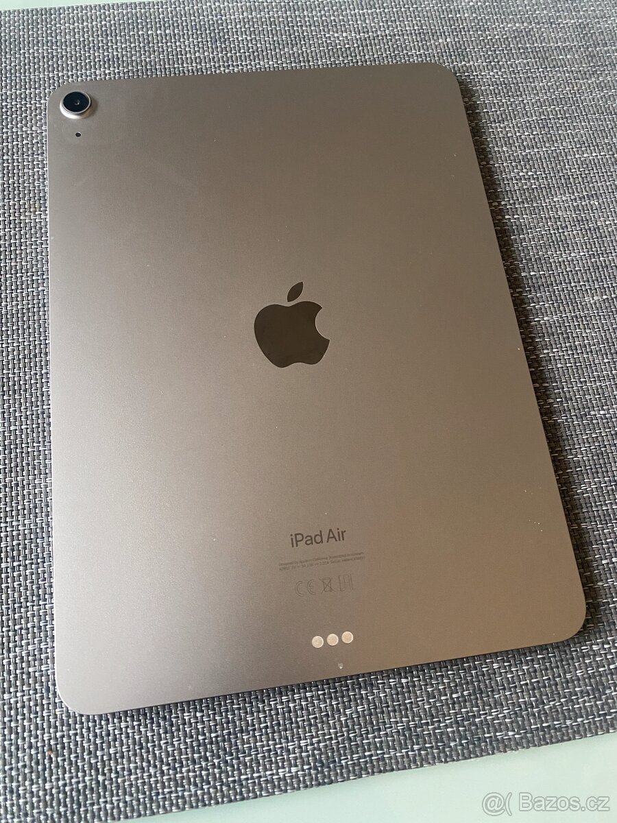 Apple iPad Air 11" M2 (2024) 128GB vesmírně šedá