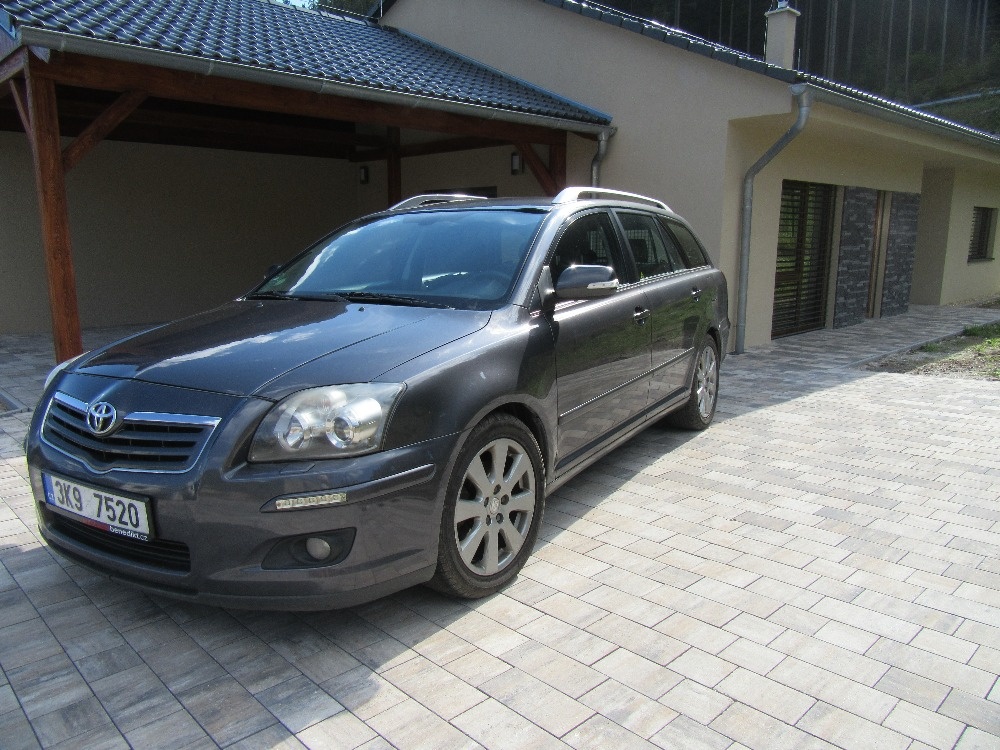 Avensis 2.0 D4D - kombi