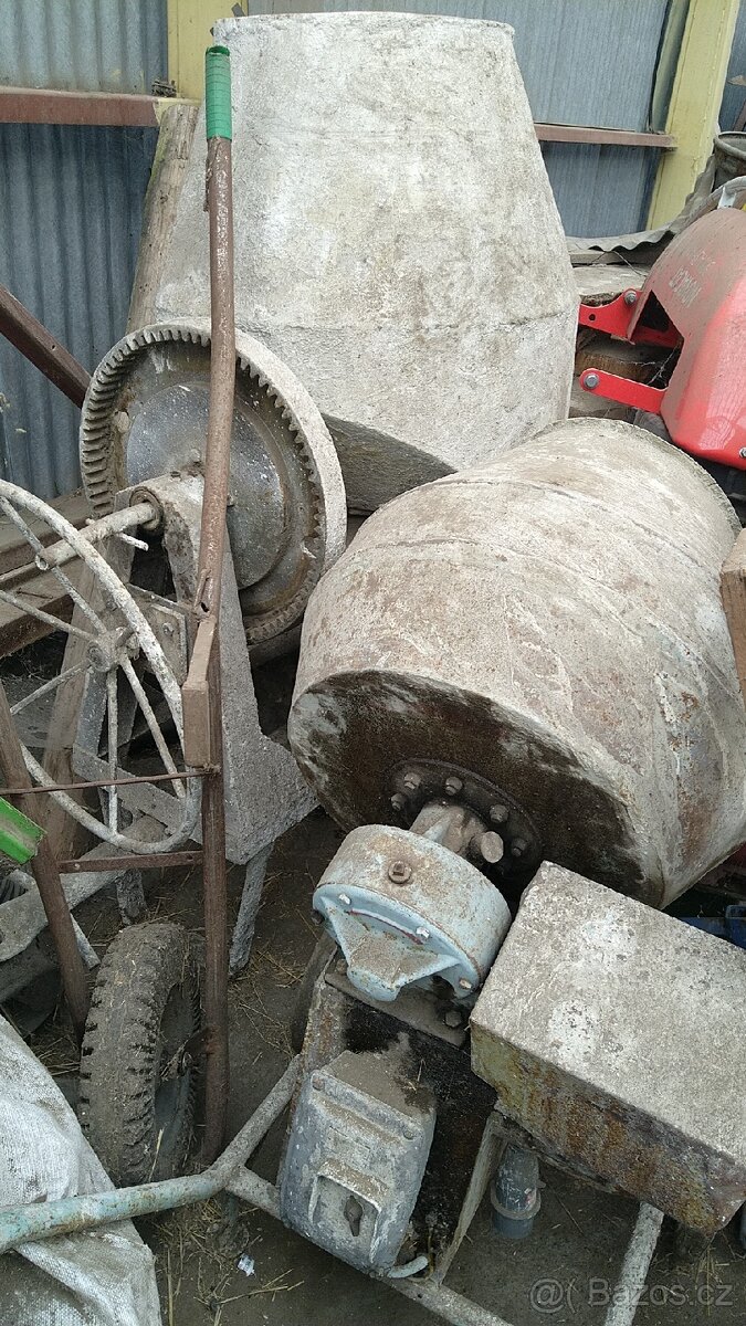 Stavební míchačka 2ks , buben míchačky, vibrátor betonu
